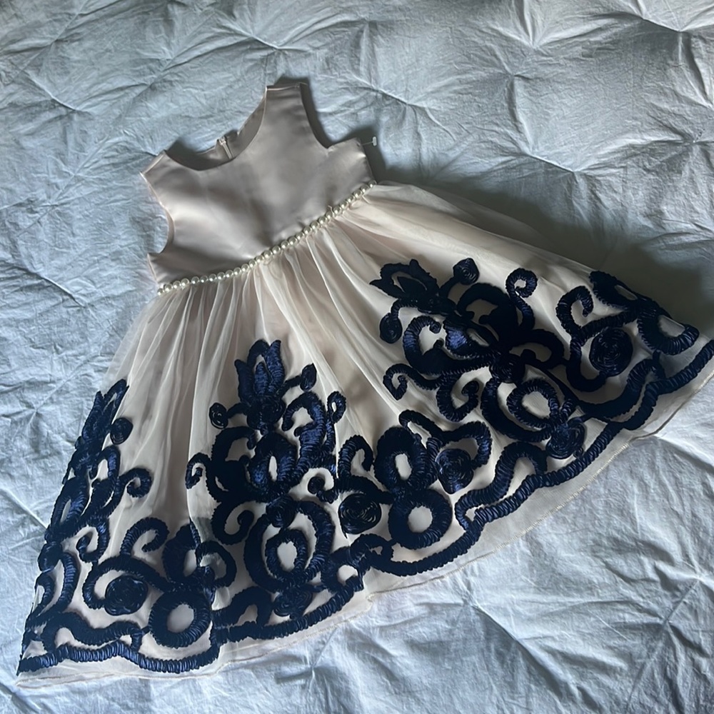 Girl’s American Princess Pink Satin Blue Laced Sleeveless Dress (Sz 5)